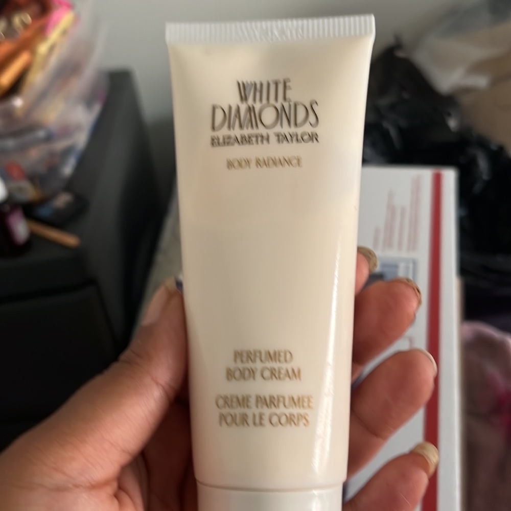 Elizabeth Arden body lotion set - Picture 4 of 5